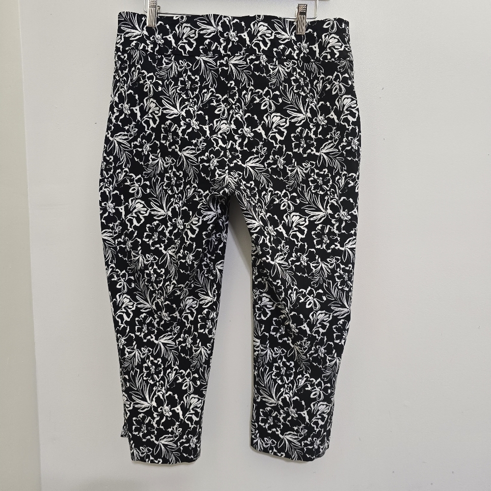 ZAC AND RACHEL size‎ 12 Floral Pull On Stretchy Cropped Casual Pants Black White - Picture 8 of 11